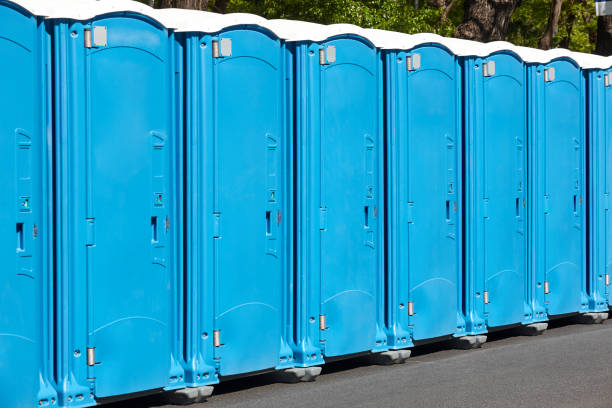 Best Standard Portable Toilet Rental  in Mandeville, LA